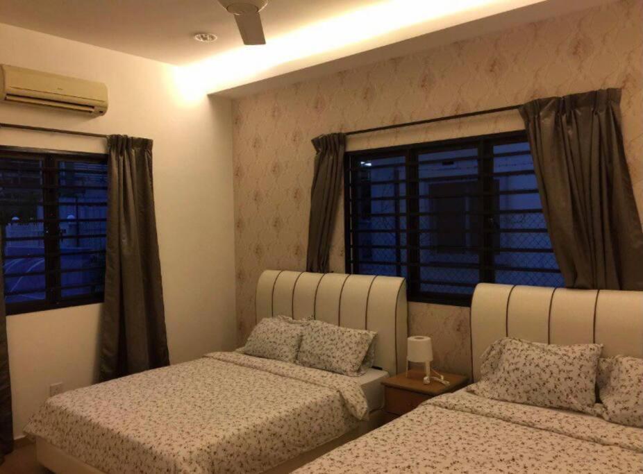 Melaka Beach Villa Екстериор снимка